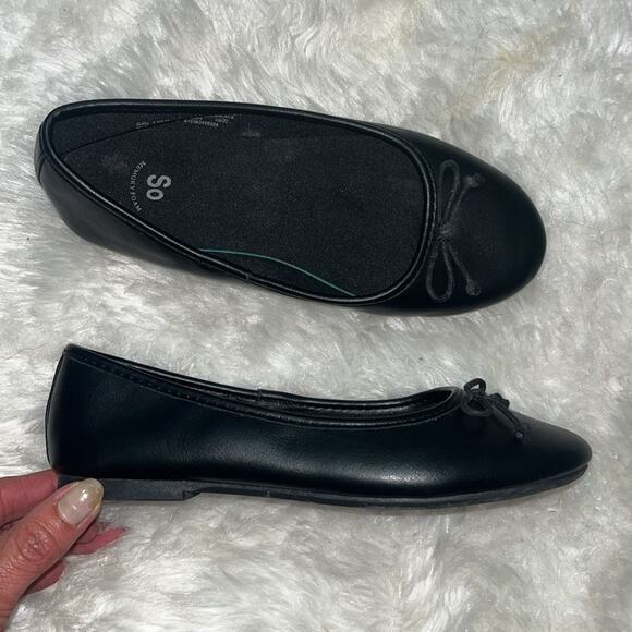 SO Girls Black Leather Ballet Flats Shoes Sz 1 - Picture 2 of 6